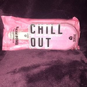 Victoria secret pink bath bomb